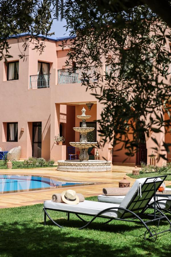 Tiguemine Sarah Hotel Douar Akkara Bagian luar foto