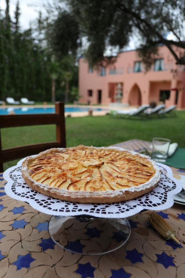 Tiguemine Sarah Hotel Douar Akkara Bagian luar foto